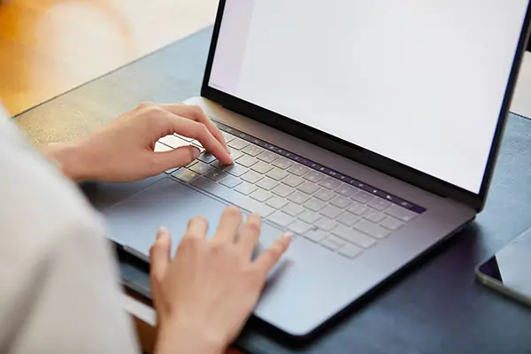 电脑台式买什么牌子